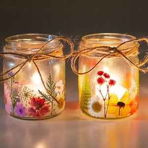 Homemade Holiday Gift - Flower Candles